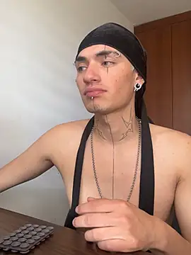 Czat XXX na żywo – santikhalifa