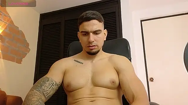 Josh_miller01 Adlı Modelin Canlı XXX Sohbeti