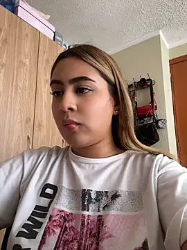 Chat XXX en directo de Miabonnett_