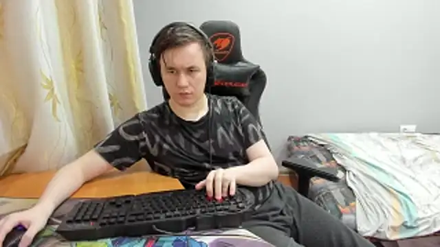 iliaskrislove live XXX chat
