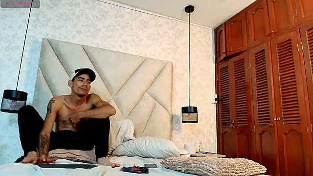 AmbarRaj Adlı Modelin Canlı XXX Sohbeti