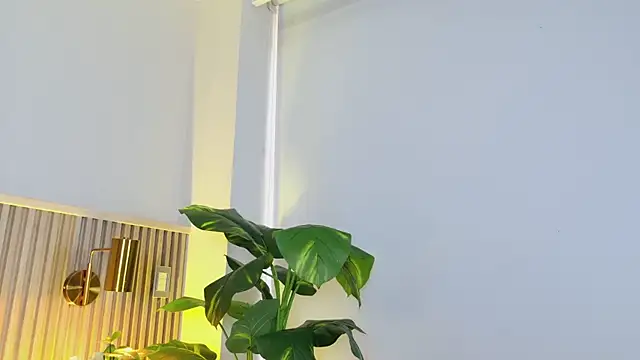 MeganCruzGB's Live XXX Chat