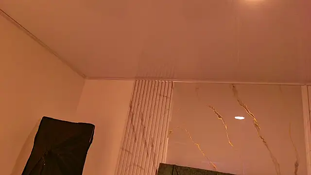 Chat +18 de katiamoree ao vivo