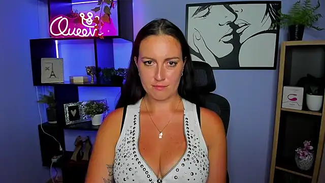 XXX chat uživo modela FUN_AMI