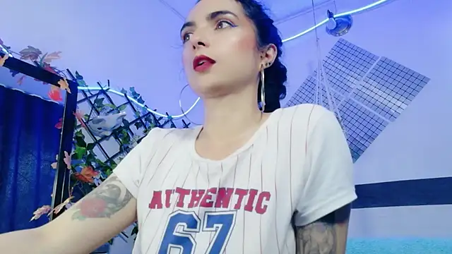 KandyParis' Live XXX Chat