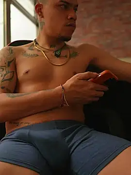 Chat XXX Live AlphaMasterXxx