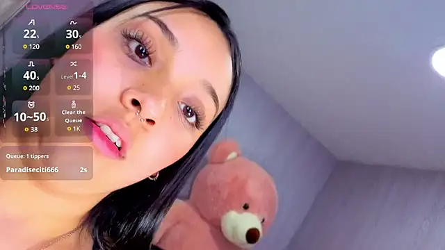Chat +18 de lia_harper_t ao vivo