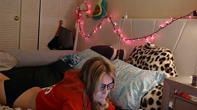 Chat +18 de MollysChambers ao vivo