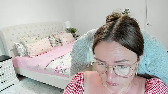 Vika73's Live XXX Chat