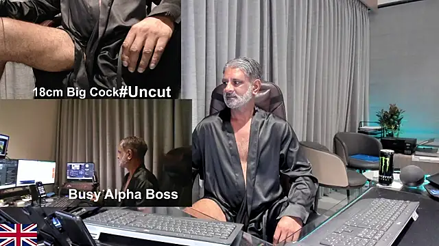 OnlineBossUK's Live XXX Chat