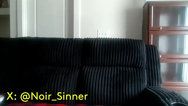 XXX chat uživo modela sinnernoir