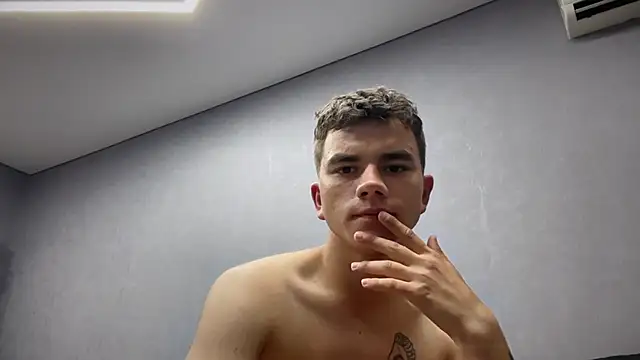 MaxWoolf 라이브 XXX 채팅