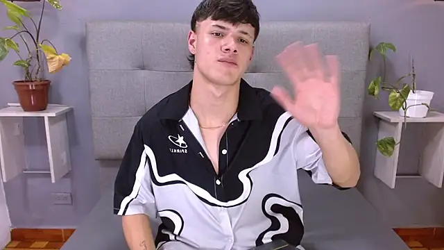 Kevin_Tupe's Live XXX Chat