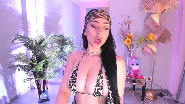Cupcake_Izzy Chat XXX live