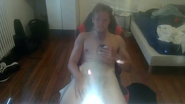 Chat XXX en directo de branlettemaster76