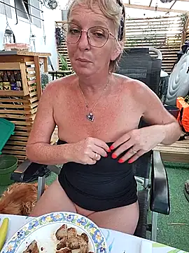 lescoquinsdu40 লাইভ XXX চ্যাট