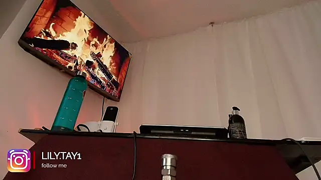 Živý XXX chat lily_tay_