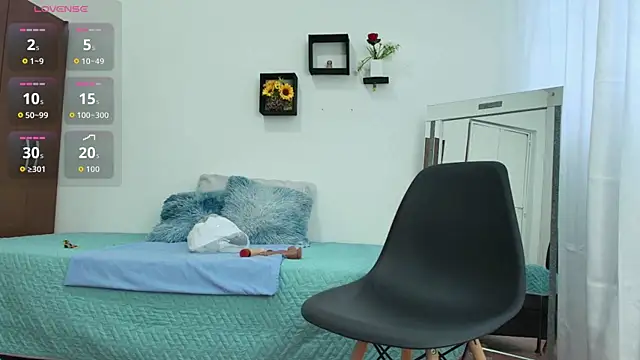 Sophie_Tyler Chat XXX live