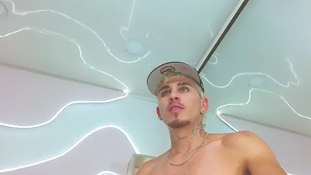 DanntheStiff 라이브 XXX 채팅
