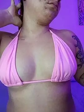 martina_connor1 Adlı Modelin Canlı XXX Sohbeti