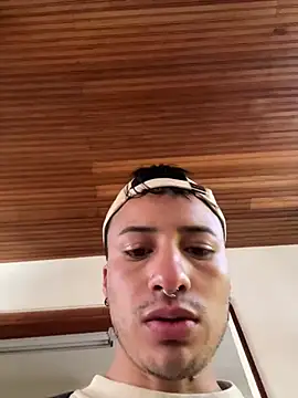 XXX chat uživo modela Alexander_Klain