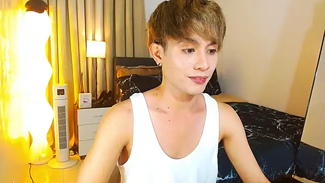 WildestTwink Adlı Modelin Canlı XXX Sohbeti