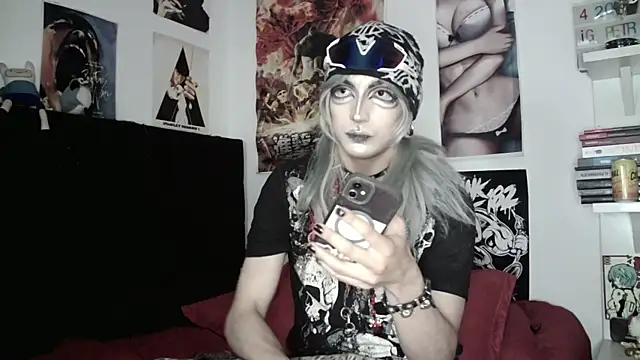 kiiler_queen élő XXX-chatje