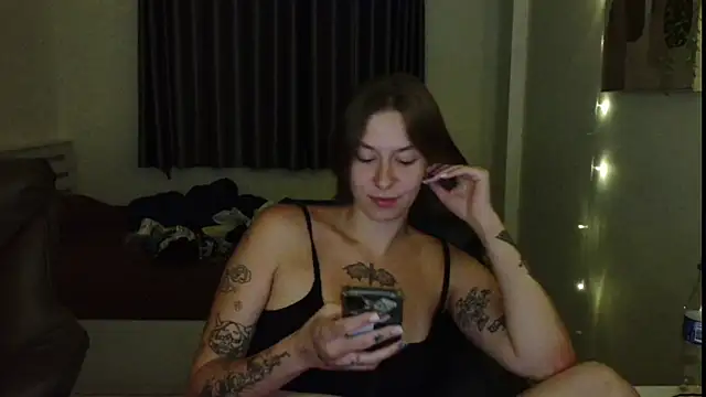 JuicyErika Obrolan Langsung XXX