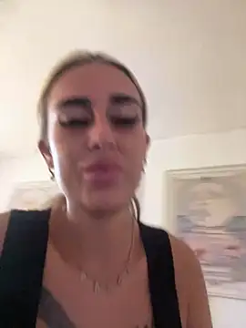 Chat XXX en directo de EllieMaeBaby