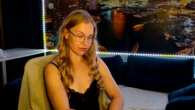 pusyavykusya's Live XXX Chat