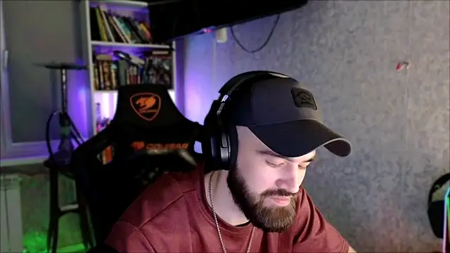 _Serious_Man webkamerás műsora