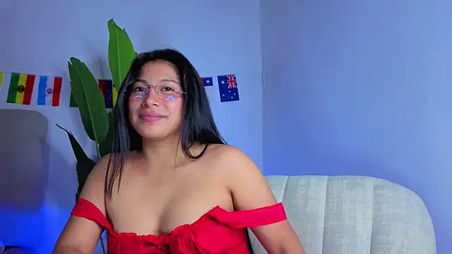 Chatroom XXX en direct de LinnaGardenia