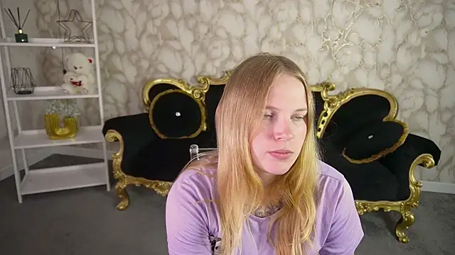 NikkyReyyy's Live XXX Chat