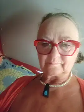 Chatroom XXX en direct de Hot-Muci