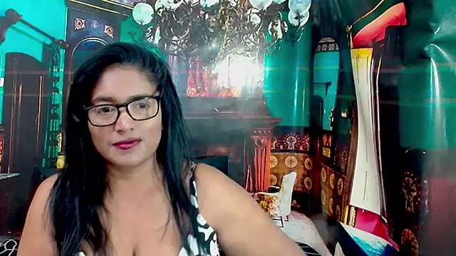 IndiaBlackPanther's Live XXX Chat