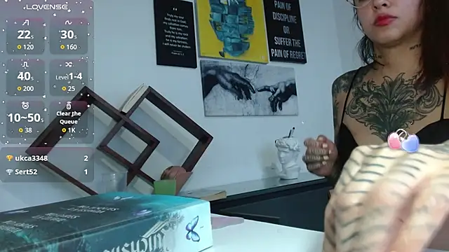 ZoeBakers_'s Live XXX Chat