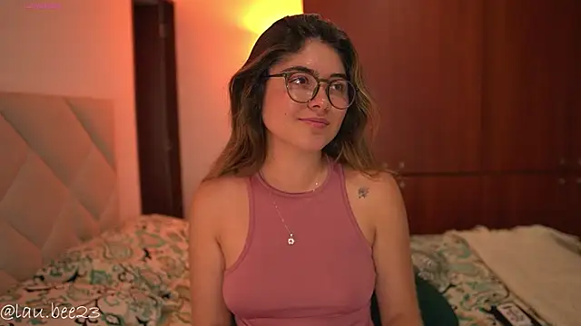 Lau_Bee Live XXX Chat