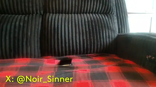 sinnernoir's Live XXX Chat