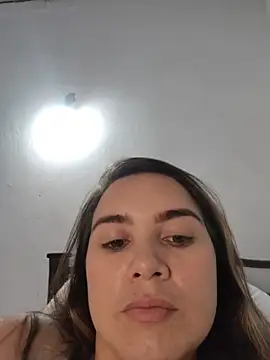 Czat XXX na żywo – Charlott_smi