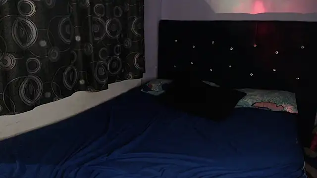 Chat +18 de ANGELIQUE_KLANE ao vivo
