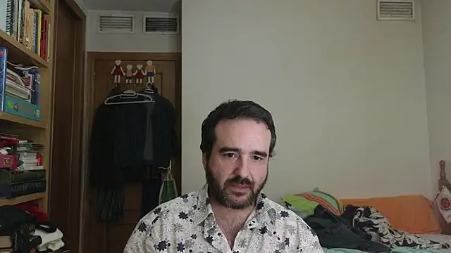 curiosillo83 XXX чат на живо