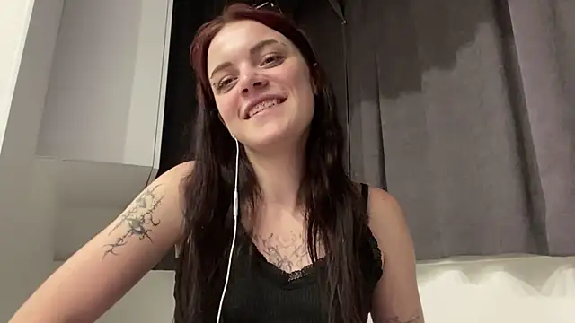 AudriaCriner XXX чат на живо