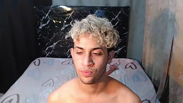 Wild_Squad live XXX chat