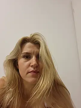 HotBlondie69 Chat XXX live