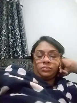 Živý XXX chat MISSsquirty-wet