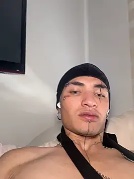 santikhalifa élő XXX-chatje