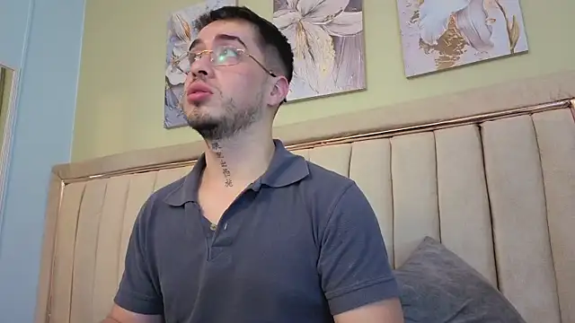 Chat +18 de Tommas_Jhonson ao vivo