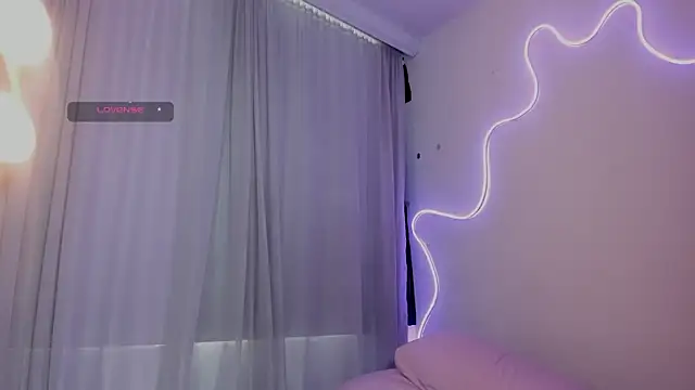 Sara_Foxx1's Live XXX Chat