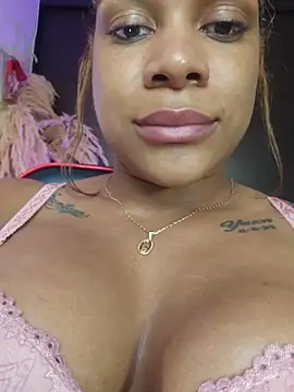 Chat XXX en directo de KarinRoss