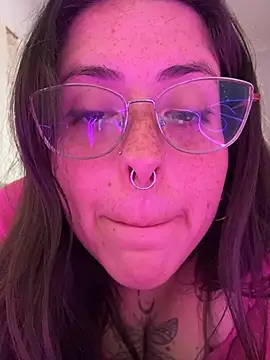 צ'אט XXX בשידור חי של Mizztikaa